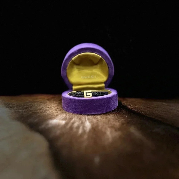 Brand new unused GUCCI Square  Gold Color G leather bracelet black - Picture 5 of 8